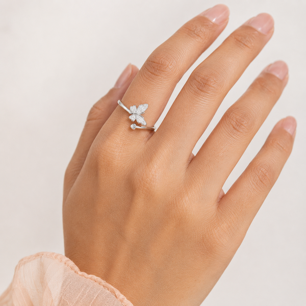 Hover Ring in 925 Sterling Silver