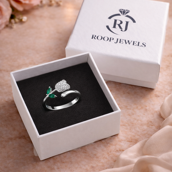 Velora Ring in 925 Sterling Silver