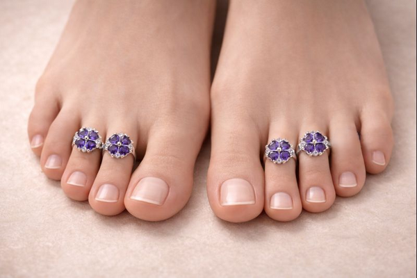 Iris Toe Ring in 925 Sterling Silver