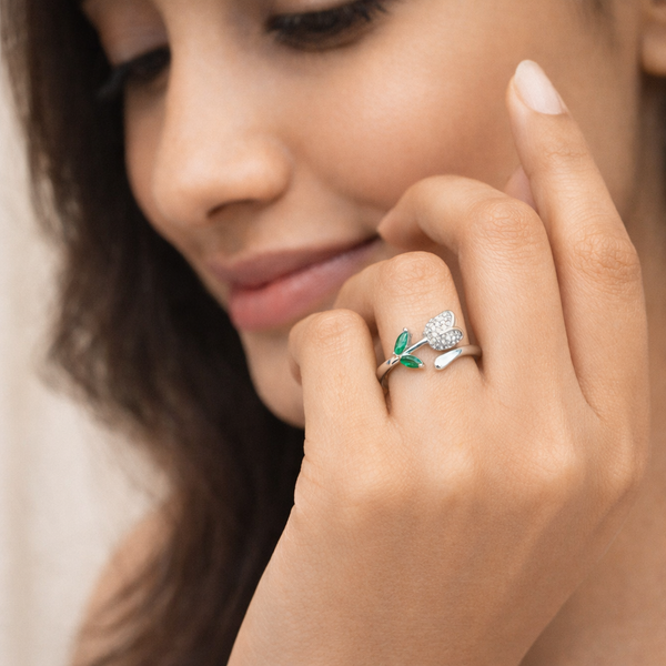 Velora Ring in 925 Sterling Silver